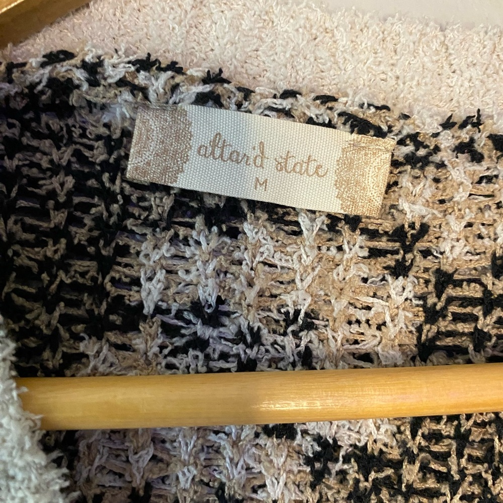 NWT Altar’d State oversized distressed leopard print sweater. Size medium - Picture 4 of 6